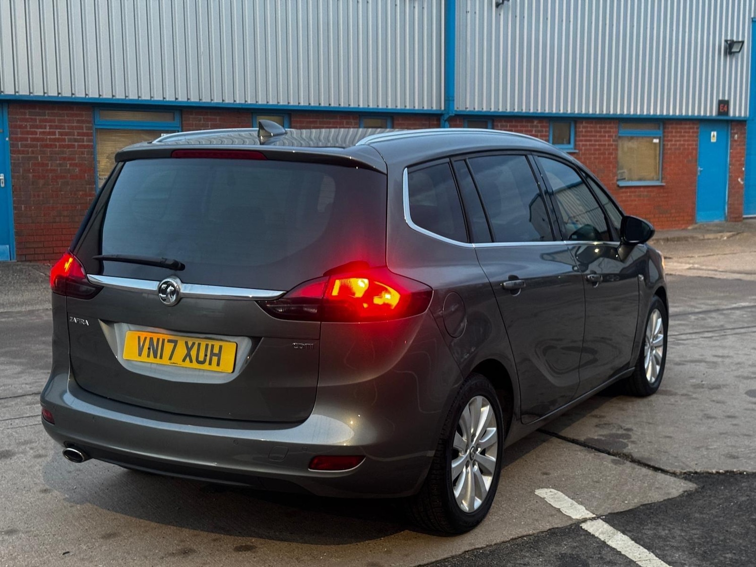 Used Vauxhall Zafira 2017 for sale - 77203010: Photo 10
