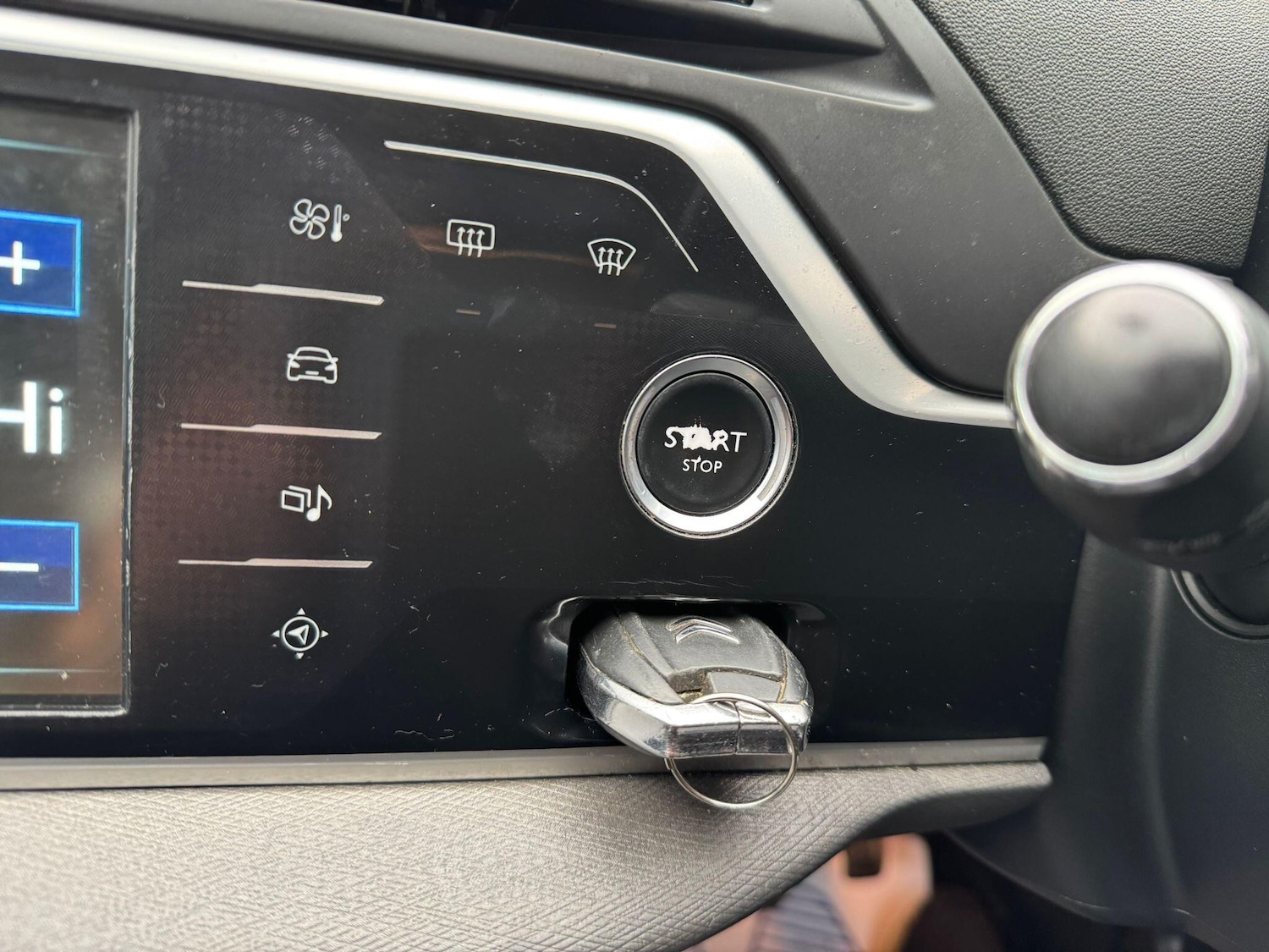 Used Citroen C4 Picasso 2013 for sale - 77290719: Photo 27