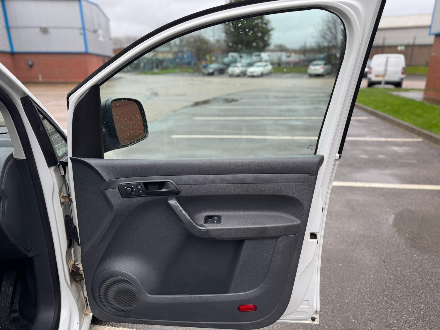 Used Volkswagen Caddy 2011 for sale - 77549397: Photo 23