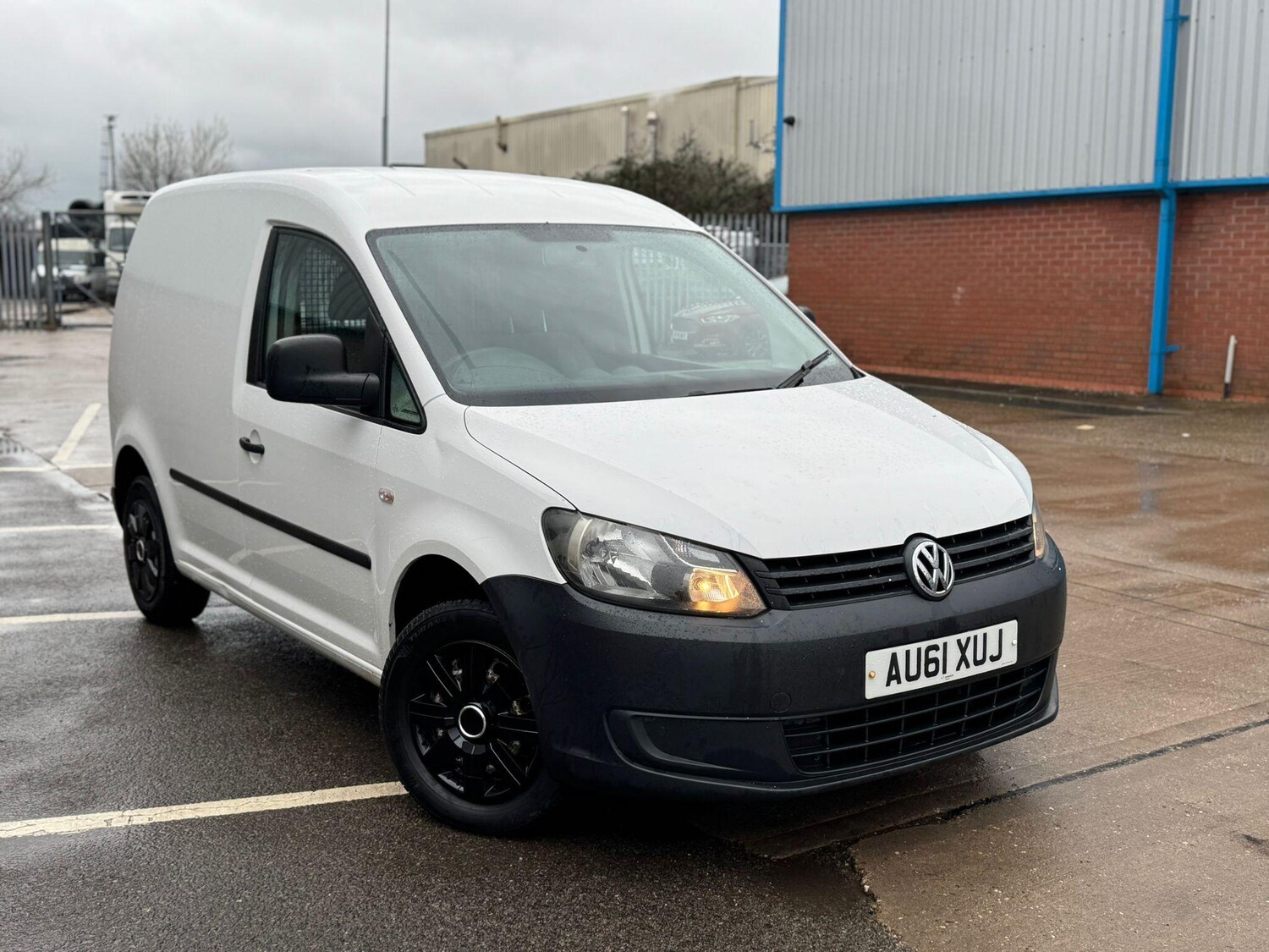 Used Volkswagen Caddy 2011 for sale - 77549397: Photo 5