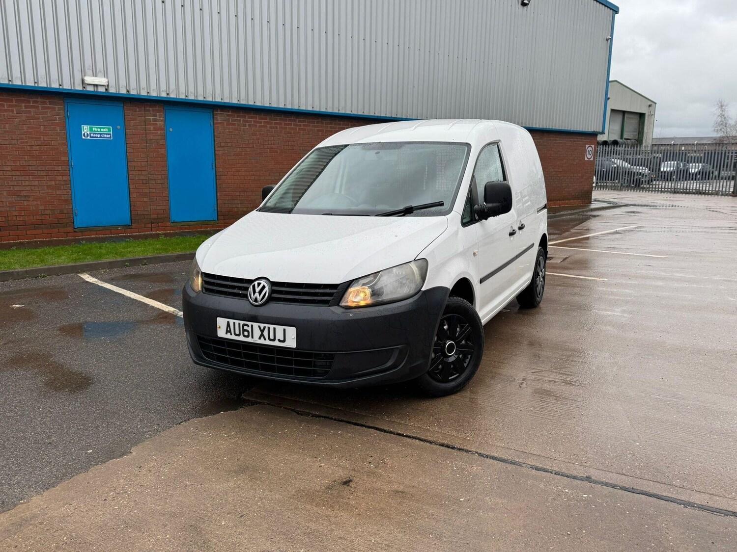Used Volkswagen Caddy 2011 for sale - 77549397: Photo 6