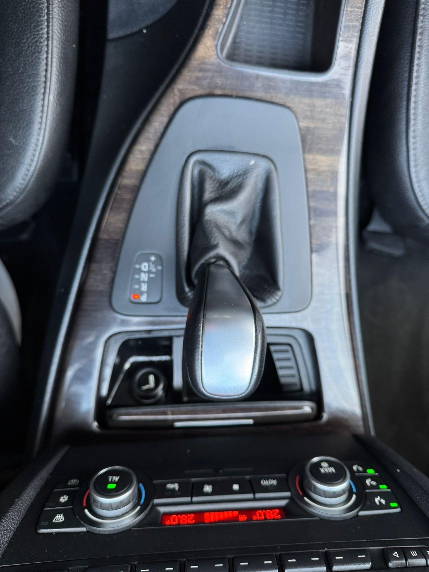 Used BMW 3 Series 2012 for sale - 77190426: Photo 17