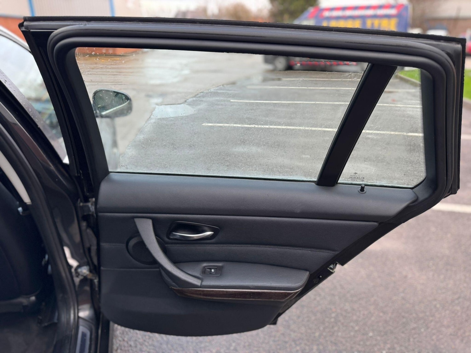 Used BMW 3 Series 2012 for sale - 77190426: Photo 24