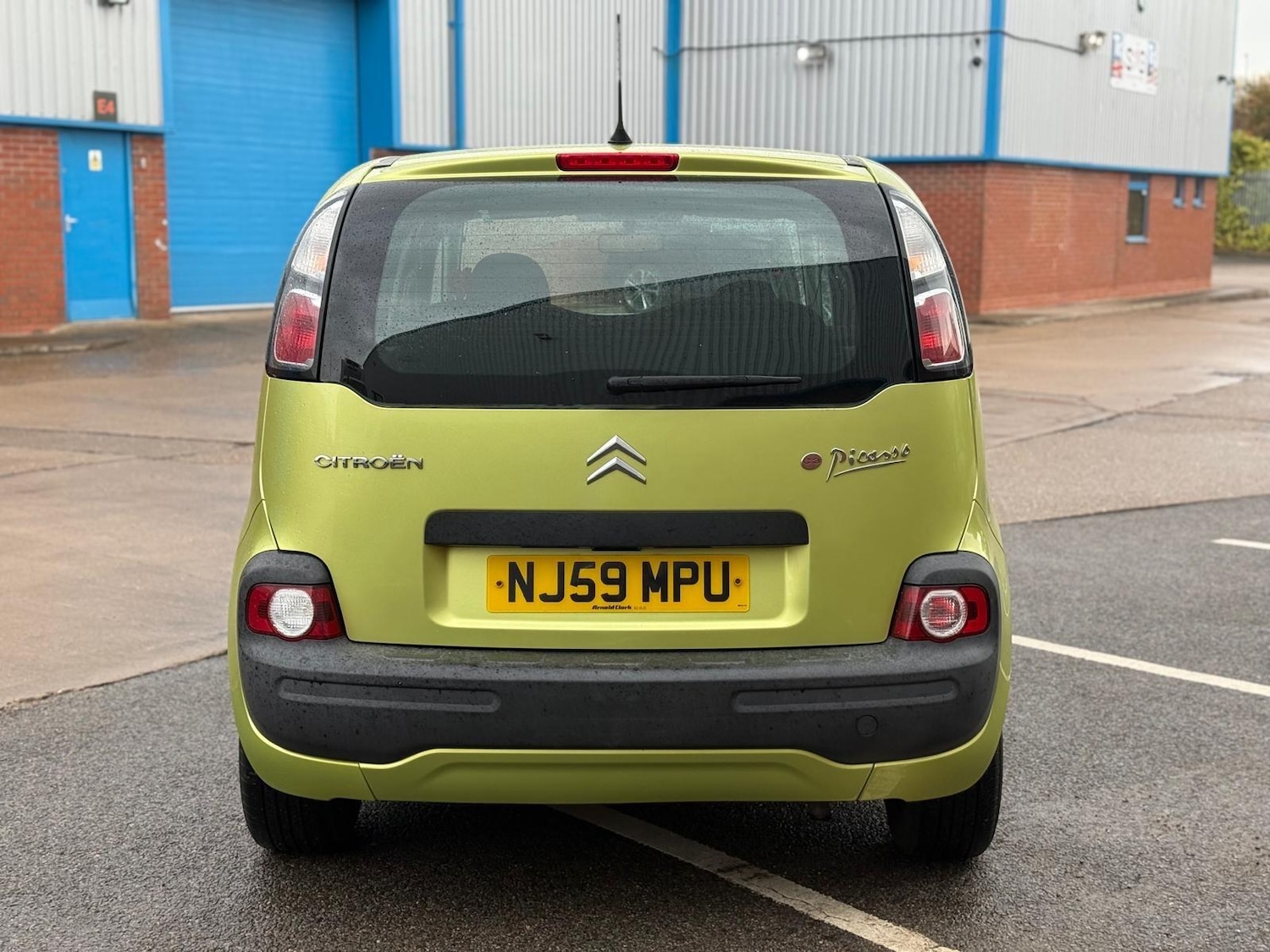 Used Citroen C3 Picasso 2009 for sale - 76388808: Photo 2