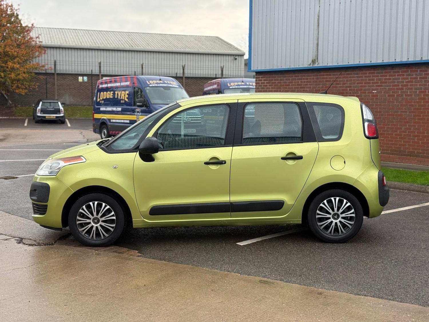 Used Citroen C3 Picasso 2009 for sale - 76388808: Photo 3