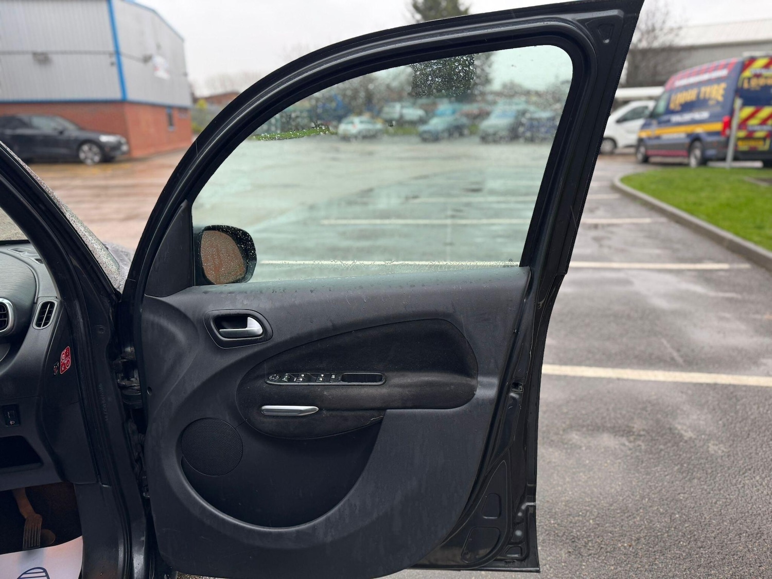 Used Citroen C3 Picasso 2013 for sale - 77278725: Photo 15