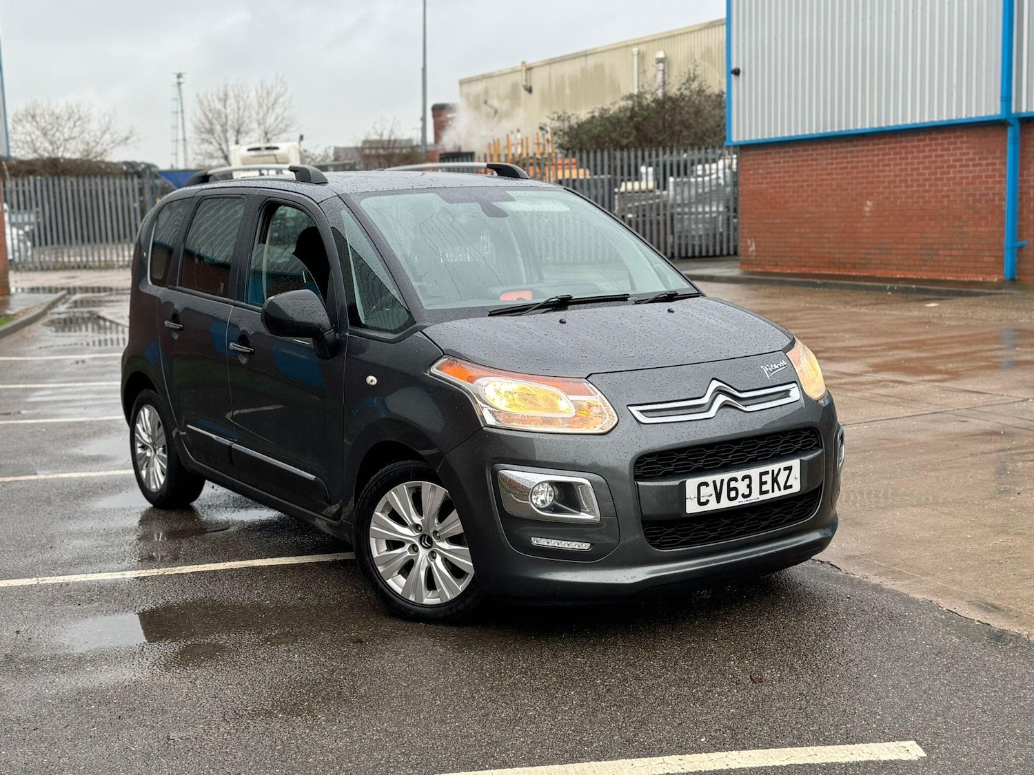 Used Citroen C3 Picasso 2013 for sale - 77278725: Photo 9