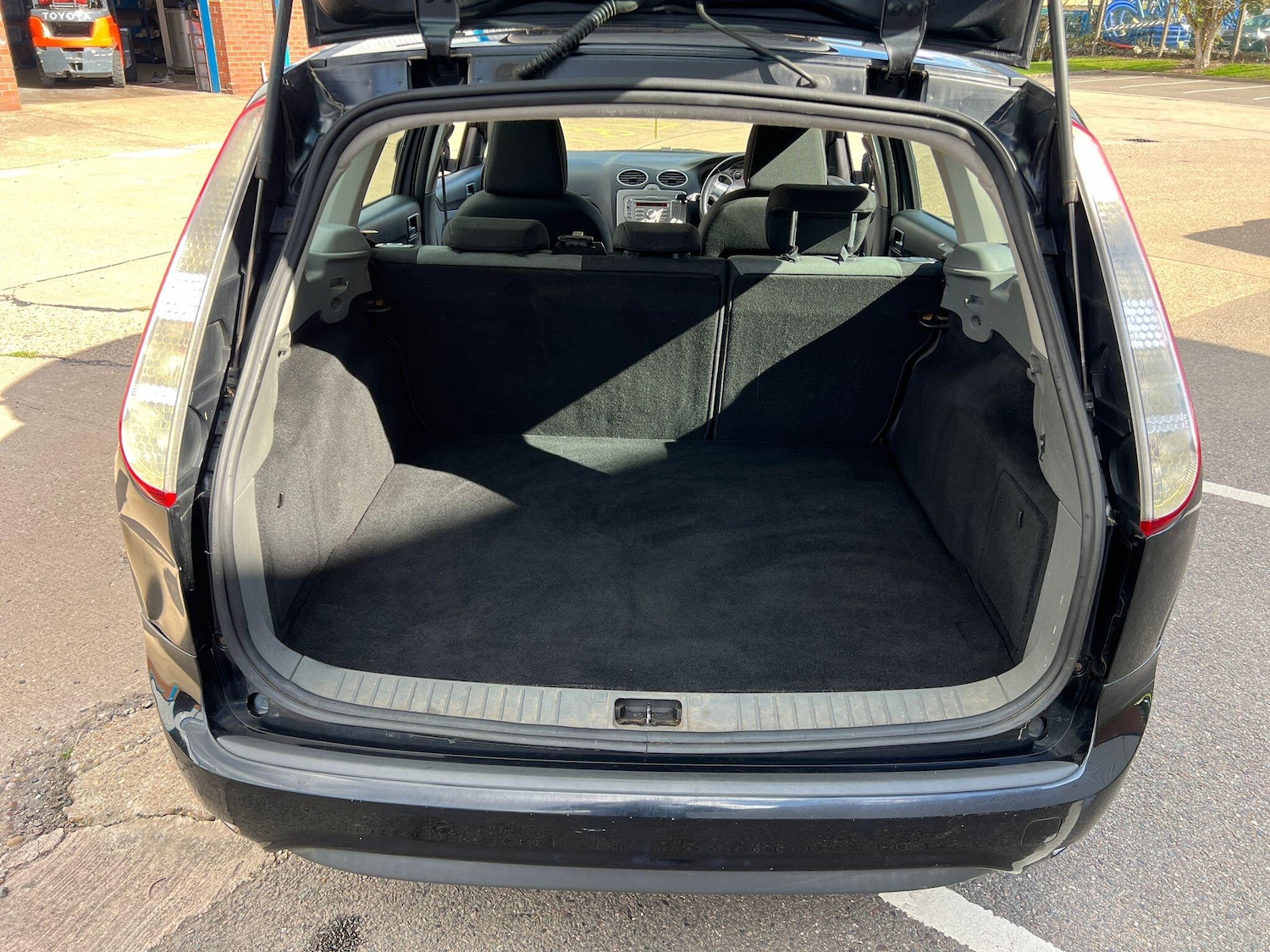 Used Ford Focus 2009 for sale - 76042263: Photo 21