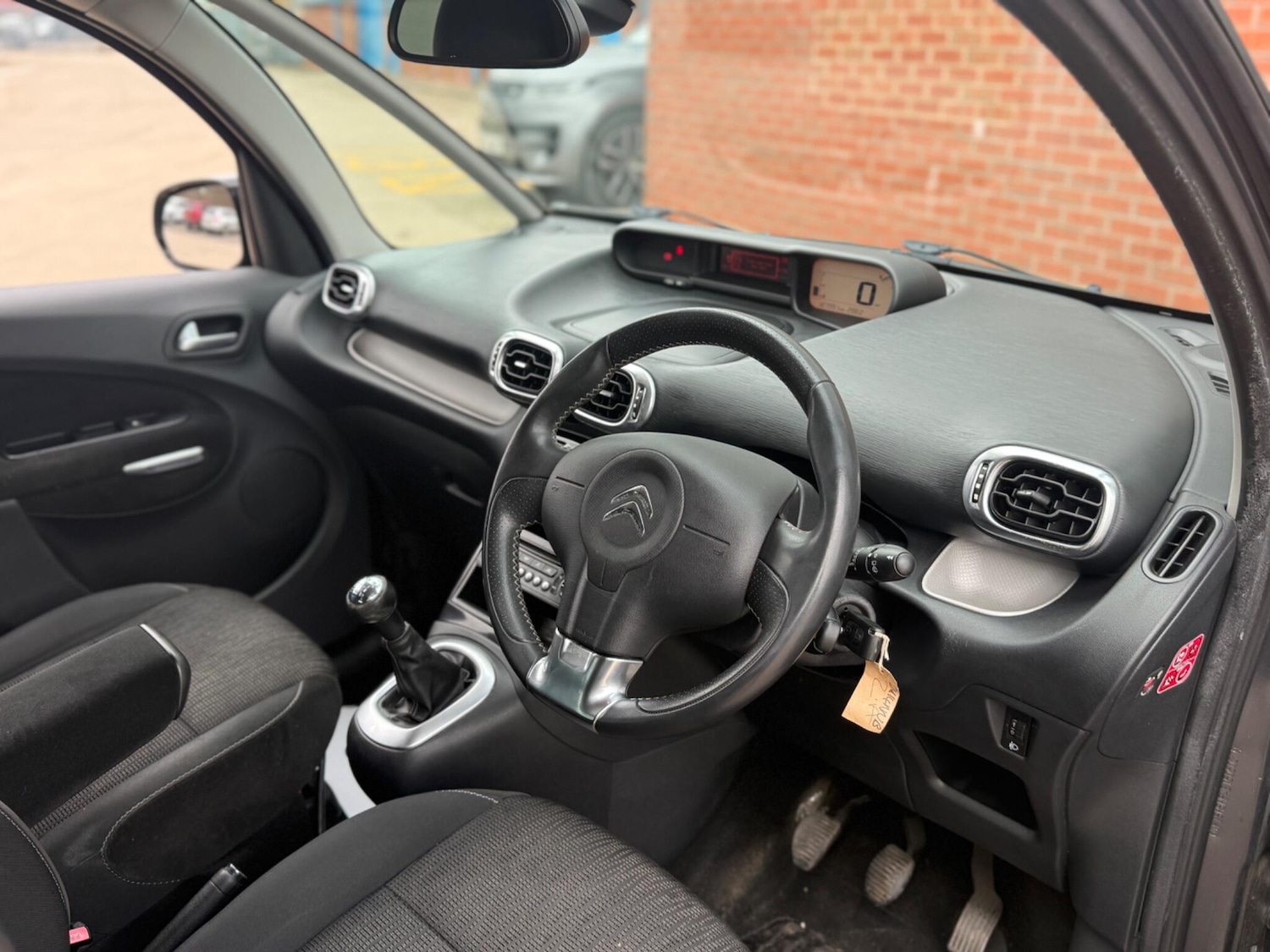 Used Citroen C3 Picasso 2014 for sale - 77737297: Photo 19