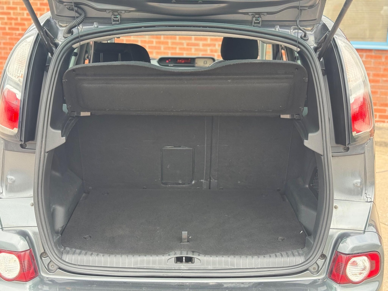 Used Citroen C3 Picasso 2014 for sale - 77737297: Photo 34