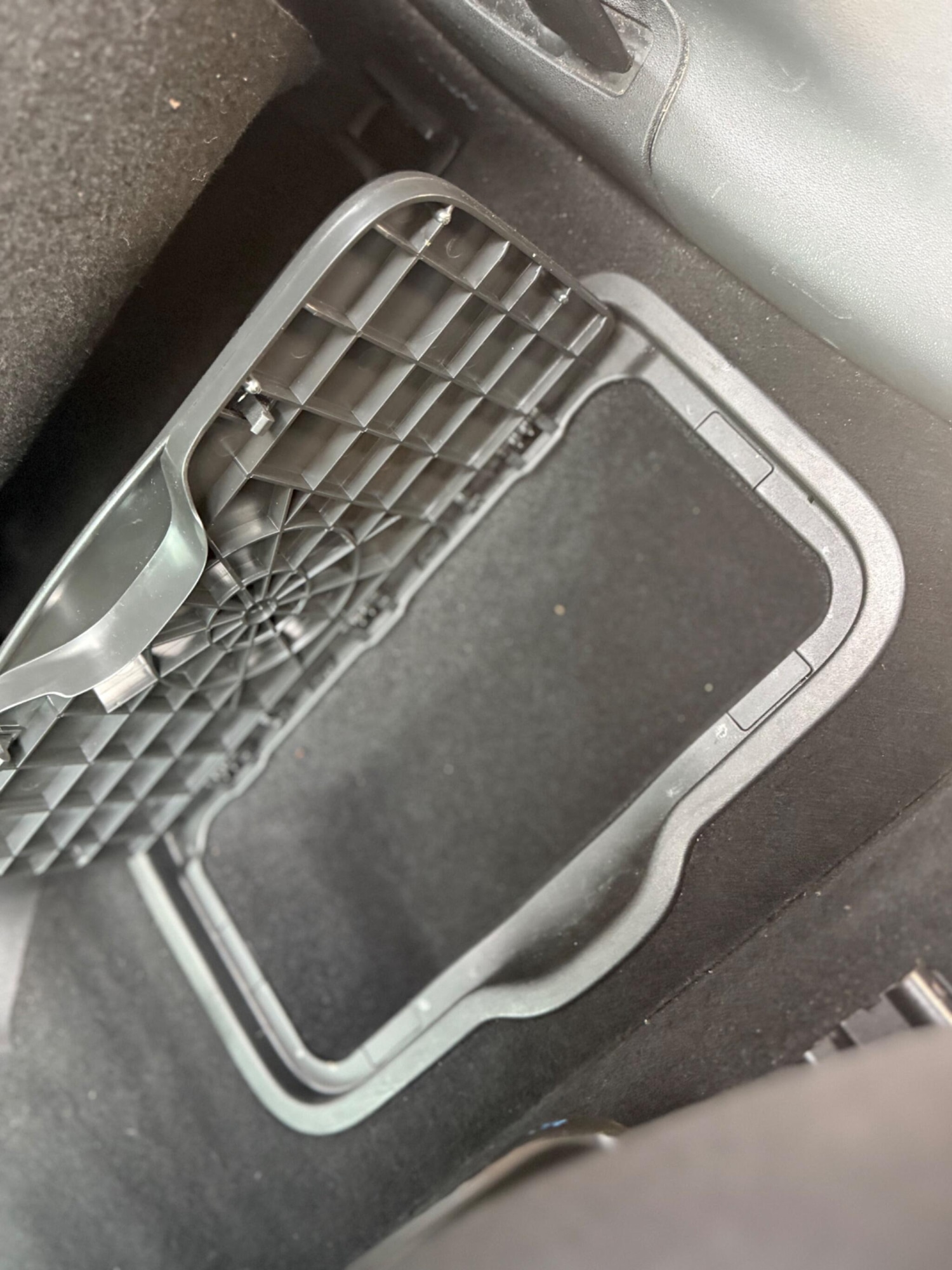 Used Citroen C3 Picasso 2014 for sale - 77737297: Photo 36