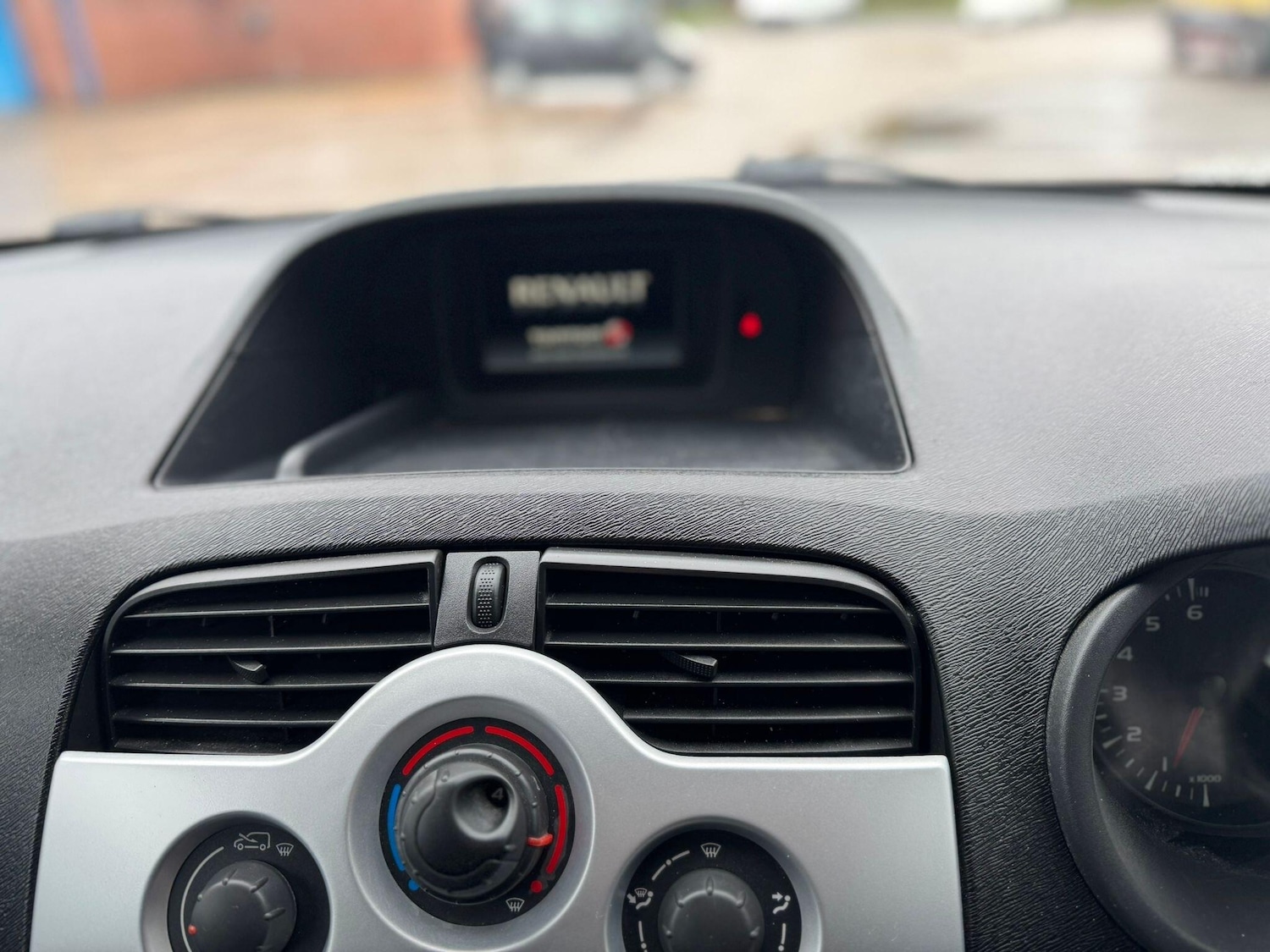 Used Renault Kangoo 2012 for sale - 76996119: Photo 20