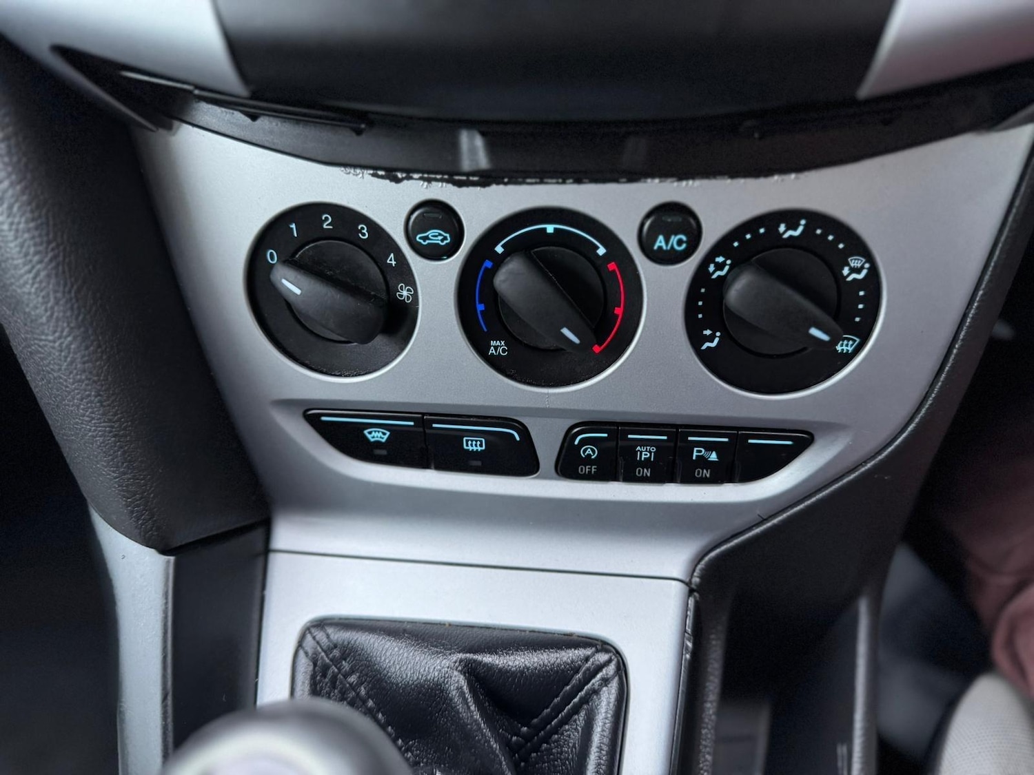 Used Ford Focus 2013 for sale - 76886797: Photo 17