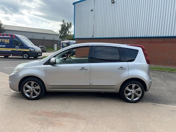Used Nissan Note 2010 for sale - 76020295: Photo