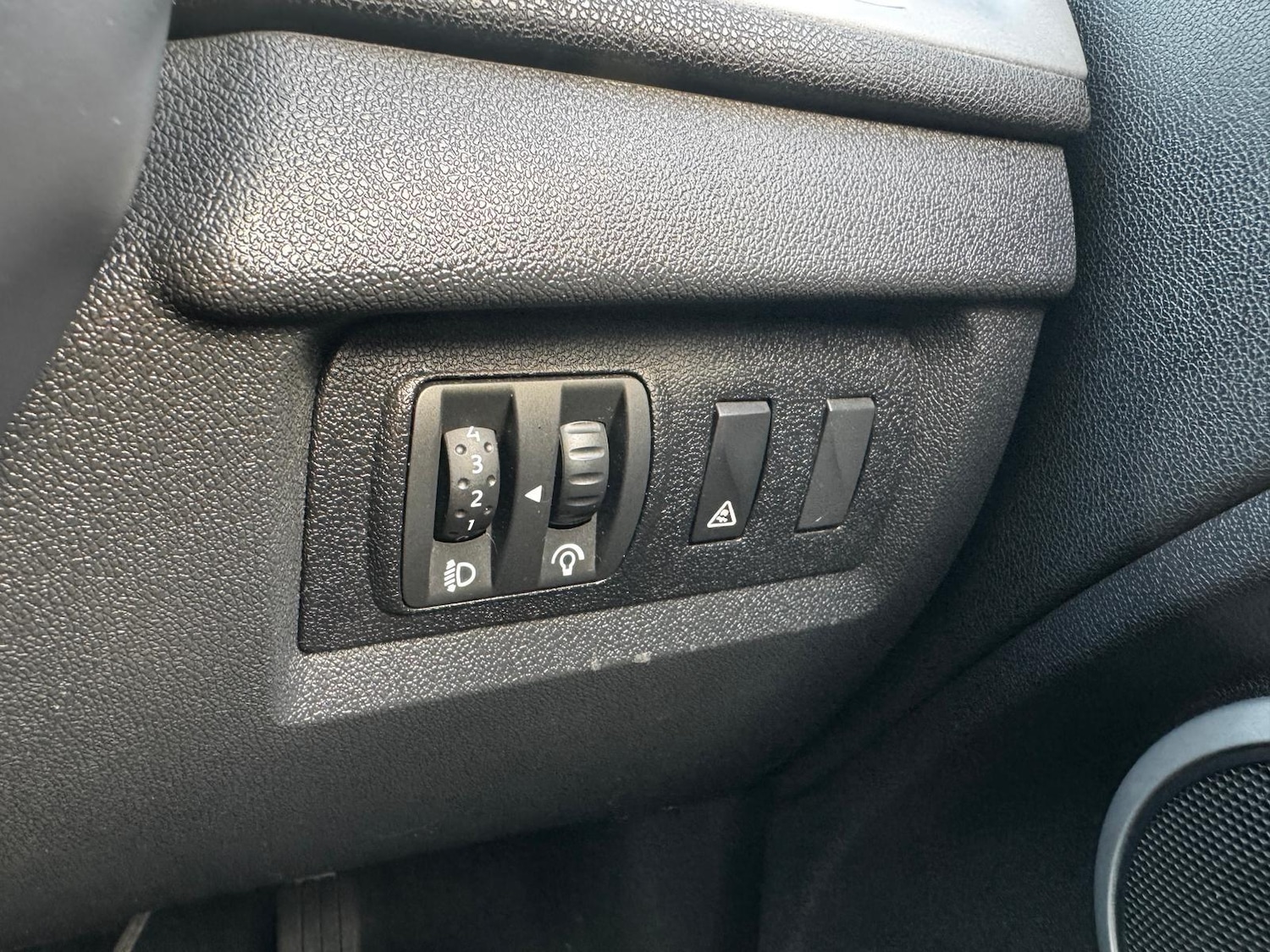 Used Renault Megane 2011 for sale - 78157644: Photo 23