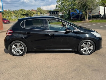 Used Peugeot 208 2014 for sale - 78405251: Photo