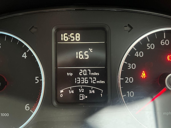 Used Volkswagen Polo 2011 for sale - 76201147: Photo 18
