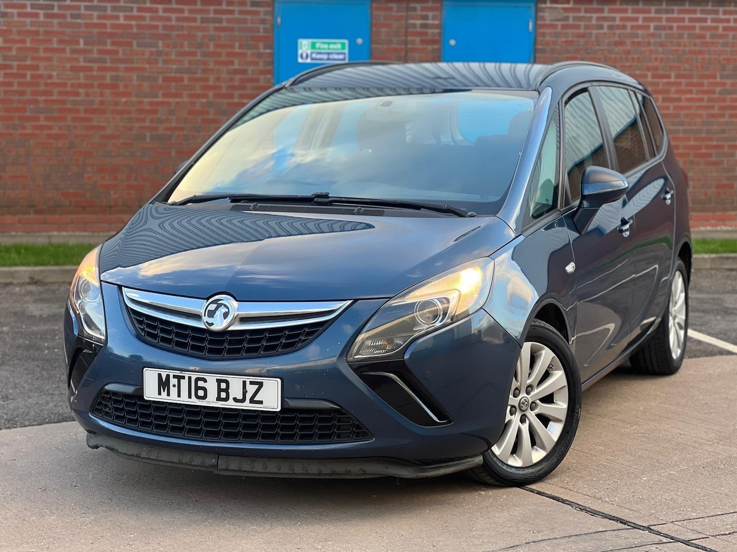 Used Vauxhall Zafira Tourer 2016 for sale - 77101960: Photo 11