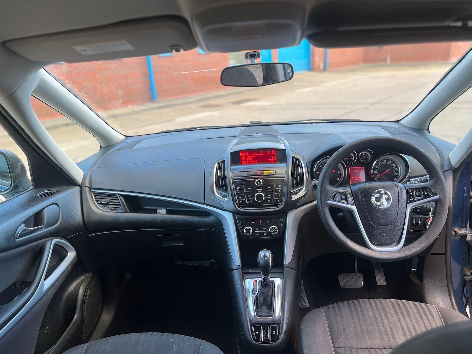 Used Vauxhall Zafira Tourer 2016 for sale - 77101960: Photo 17