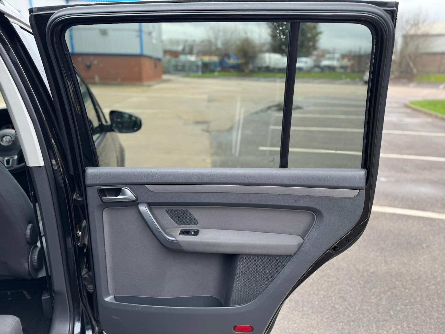 Used Volkswagen Touran 2014 for sale - 77705432: Photo 22