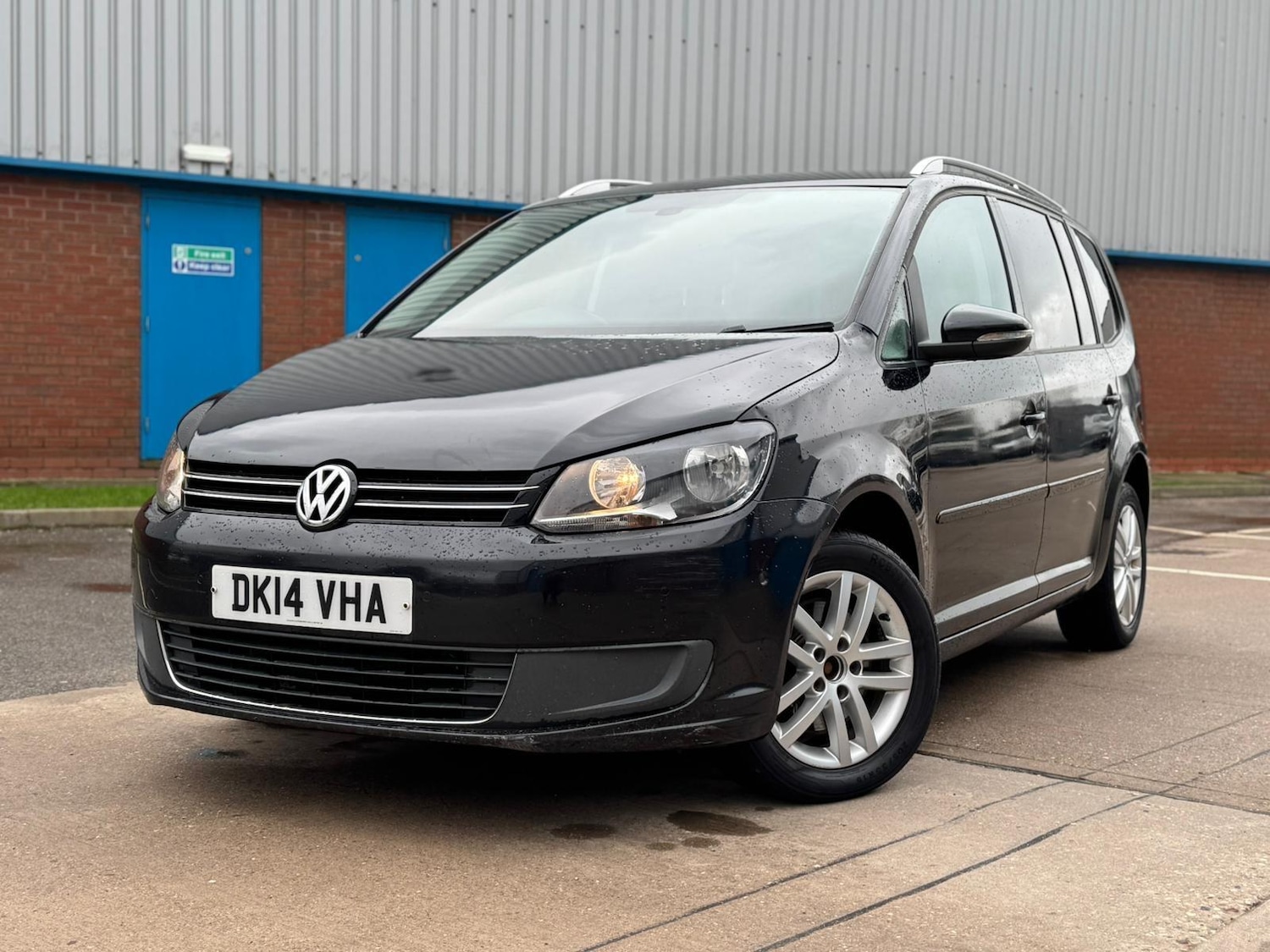 Used Volkswagen Touran 2014 for sale - 77705432: Photo 6