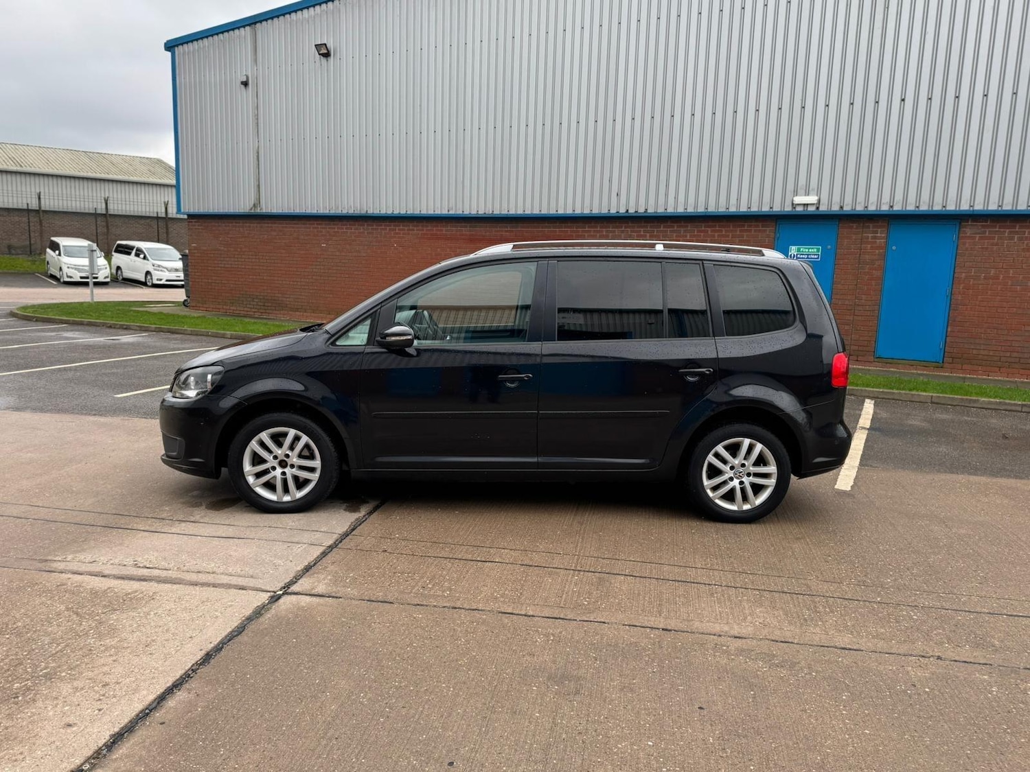 Used Volkswagen Touran 2014 for sale - 77705432: Photo 8