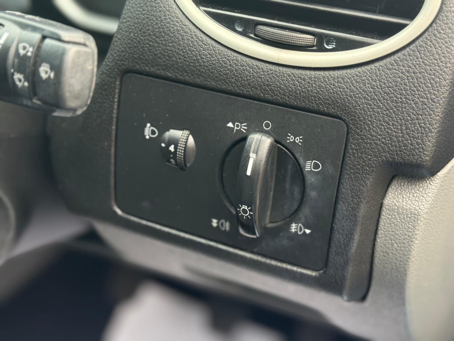 Used Ford Focus 2010 for sale - 76425714: Photo 21