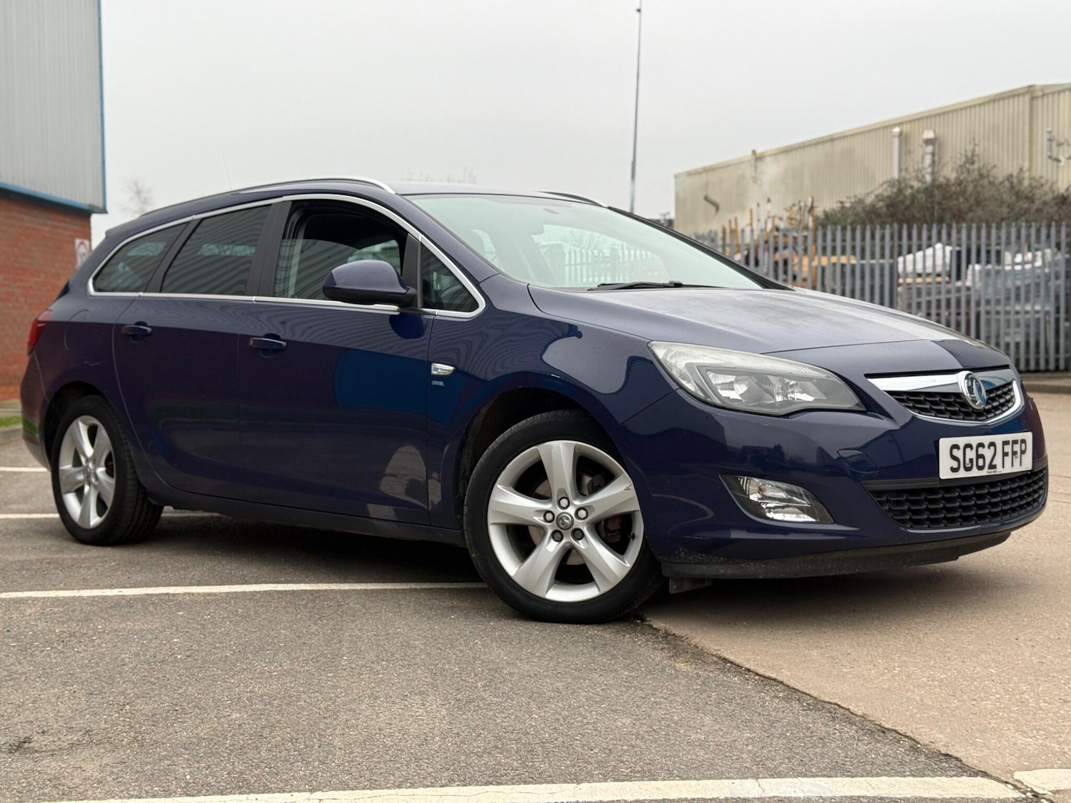 Used Vauxhall Astra 2012 for sale - 77426018: Photo 5