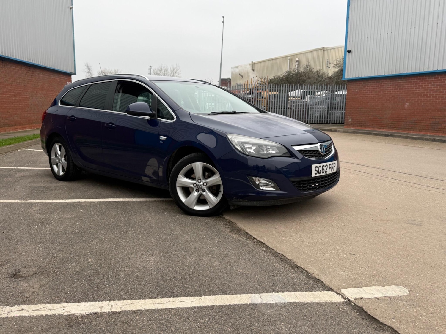 Used Vauxhall Astra 2012 for sale - 77426018: Photo 7