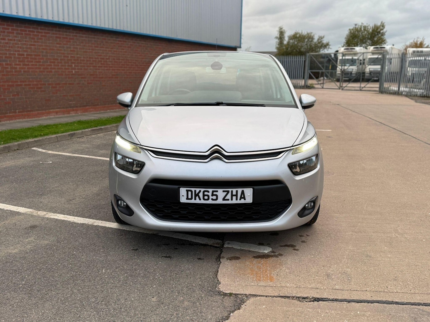 Used Citroen C4 Picasso 2015 for sale - 76512512: Photo 1