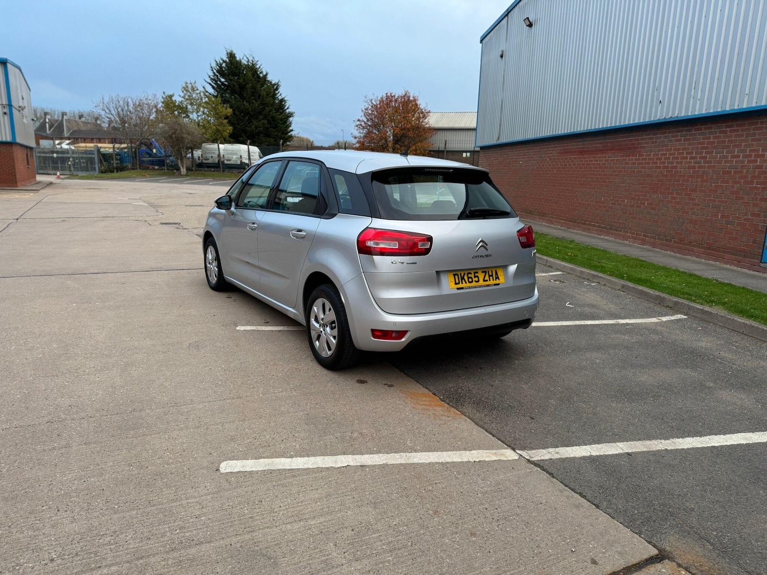 Used Citroen C4 Picasso 2015 for sale - 76512512: Photo 10