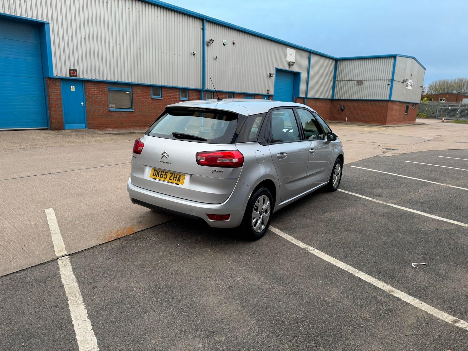 Used Citroen C4 Picasso 2015 for sale - 76512512: Photo 5