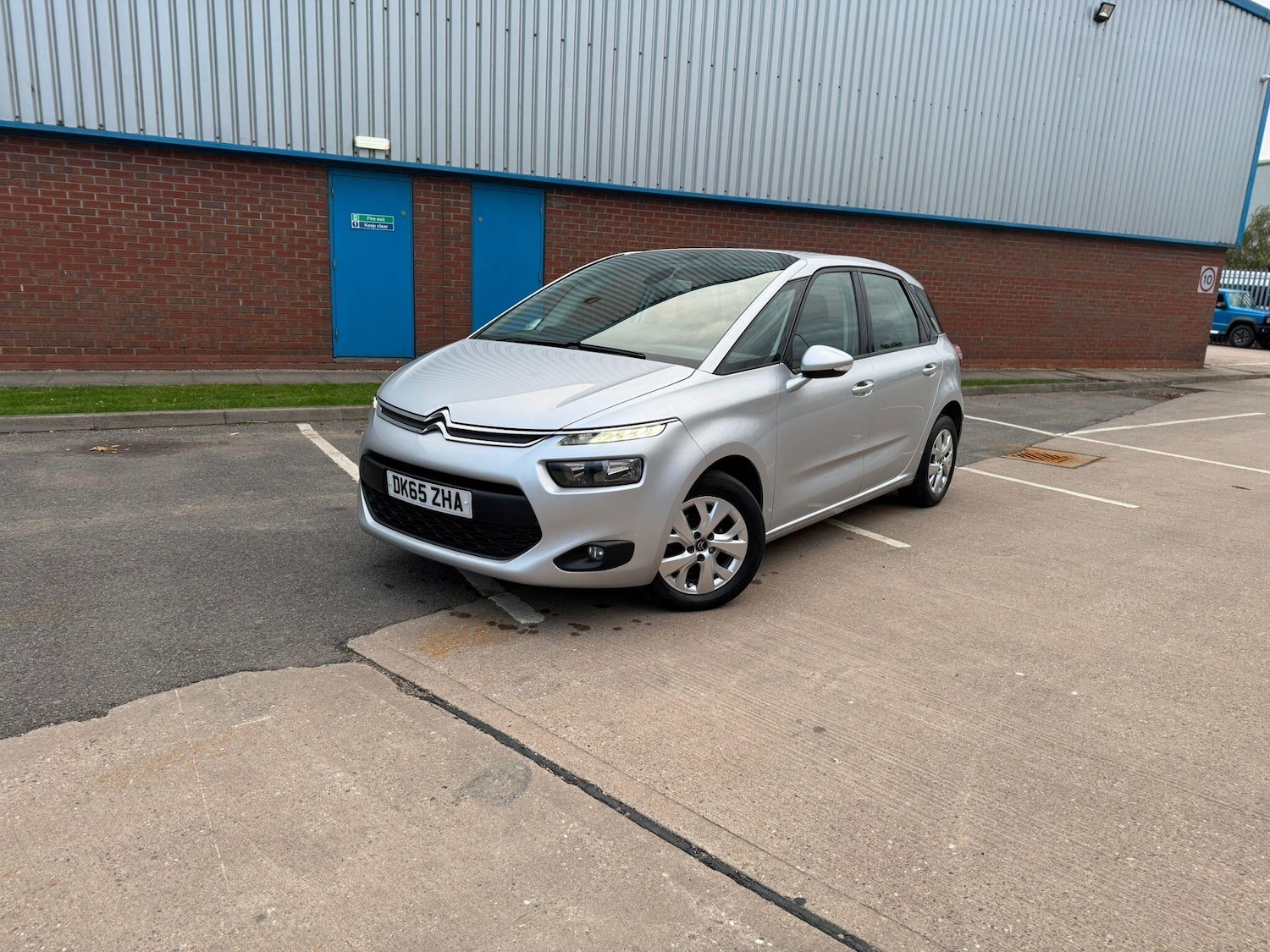 Used Citroen C4 Picasso 2015 for sale - 76512512: Photo 7