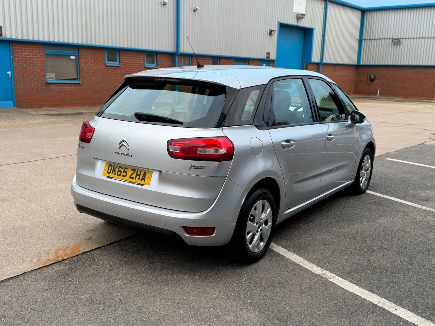 Used Citroen C4 Picasso 2015 for sale - 76512512: Photo 9