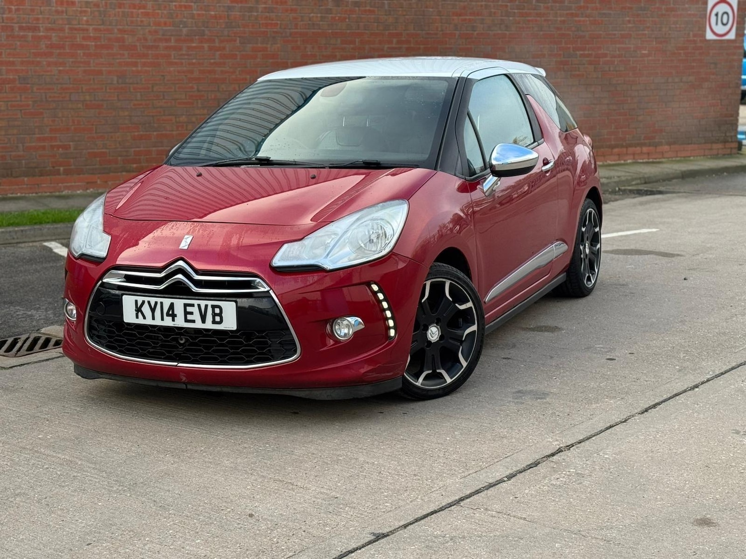 Used Citroen DS3 2014 for sale - 76801750: Photo 6