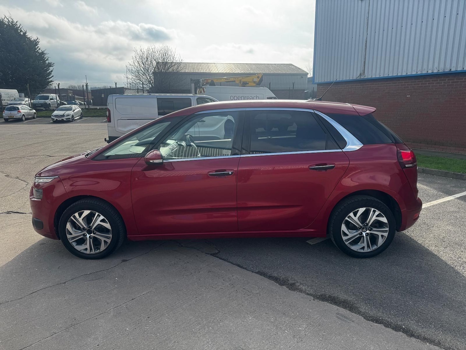 Used Citroen C4 Picasso 2013 for sale - 77671546: Photo 3