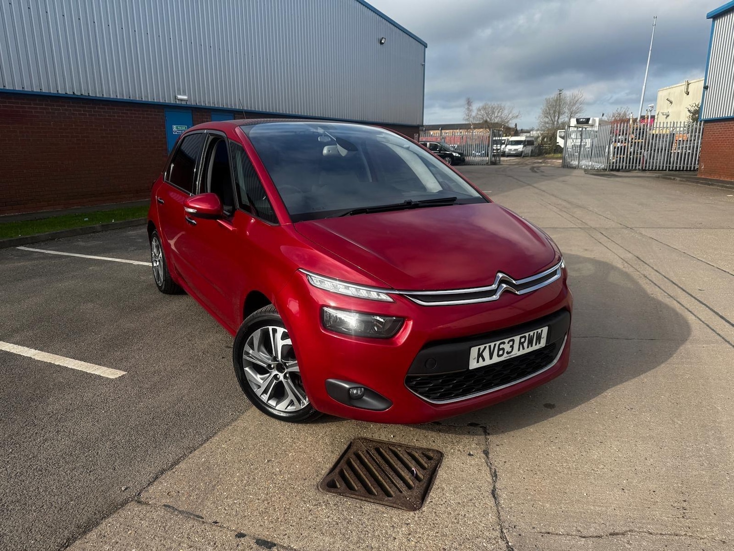 Used Citroen C4 Picasso 2013 for sale - 77671546: Photo 9