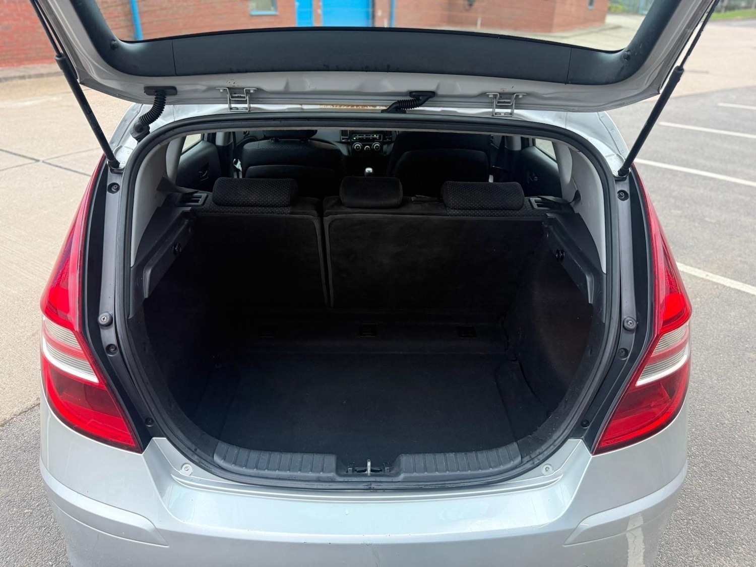 Used Hyundai i30 2011 for sale - 76607300: Photo 16