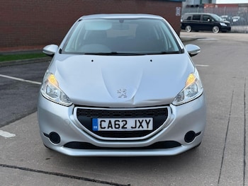 Used Peugeot 208 2013 for sale - 77598658: Photo
