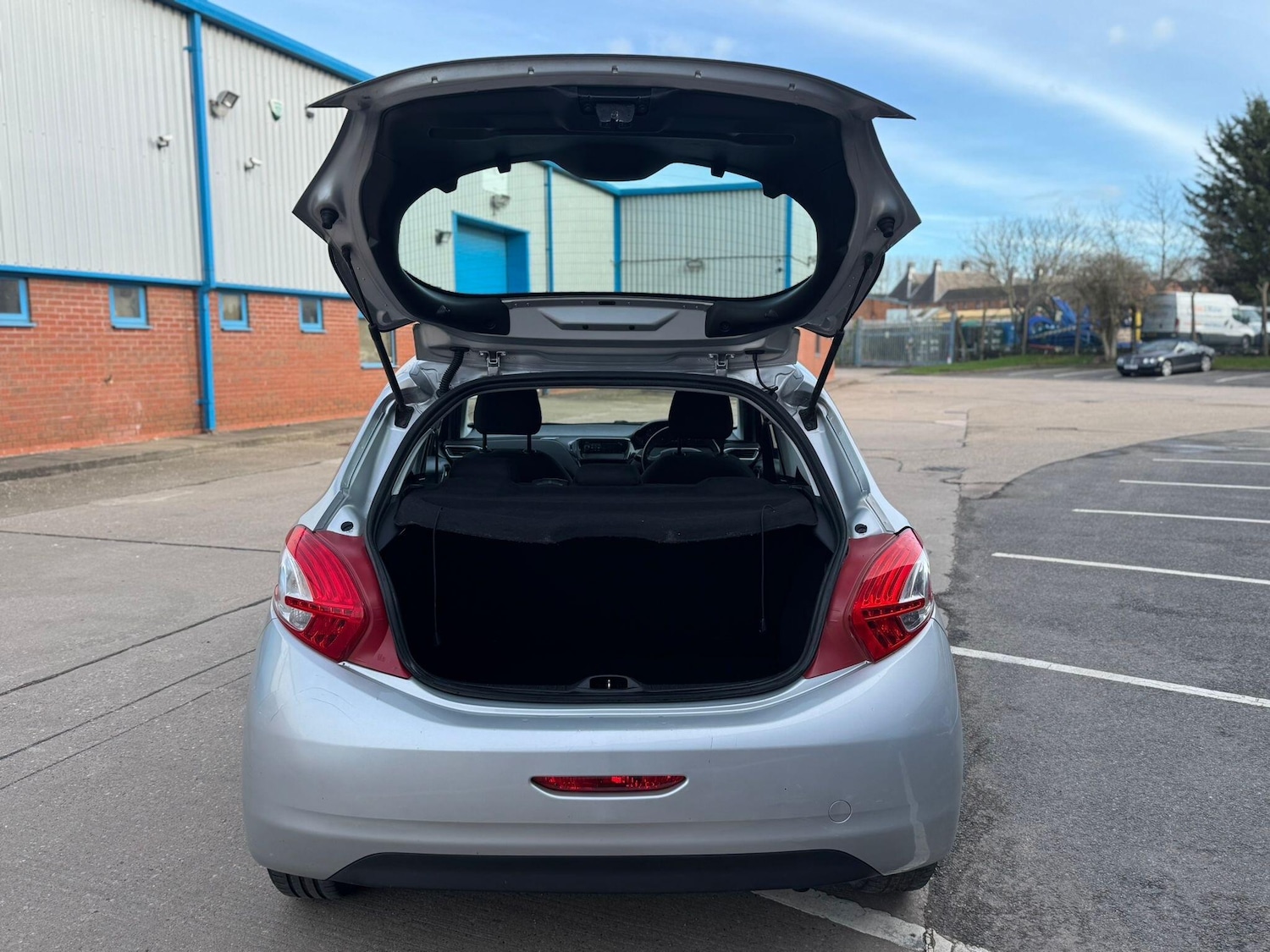 Used Peugeot 208 for sale - 77598658: Photo 27