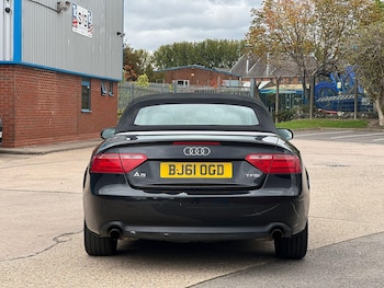 Used Audi A5 Cabriolet 2011 for sale - 76201222: Photo 2