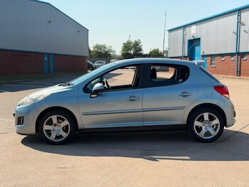 Used Peugeot 207 2011 for sale - 79601478: Photo