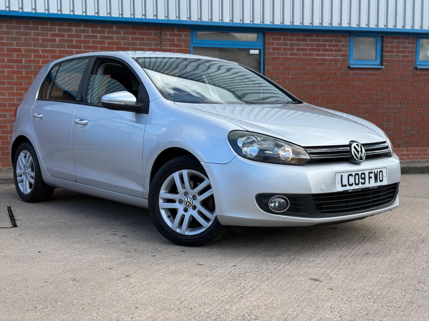 Used Volkswagen Golf 2009 for sale - 78034419: Photo 2