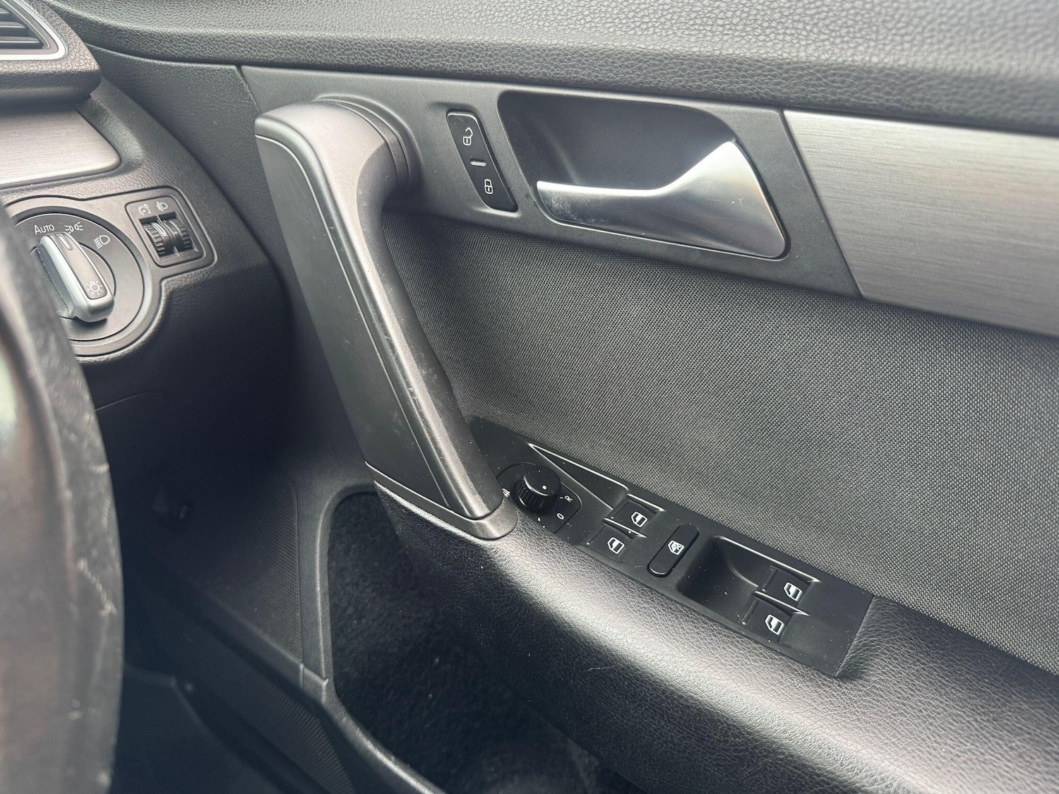 Used Volkswagen Passat 2011 for sale - 78128092: Photo 24