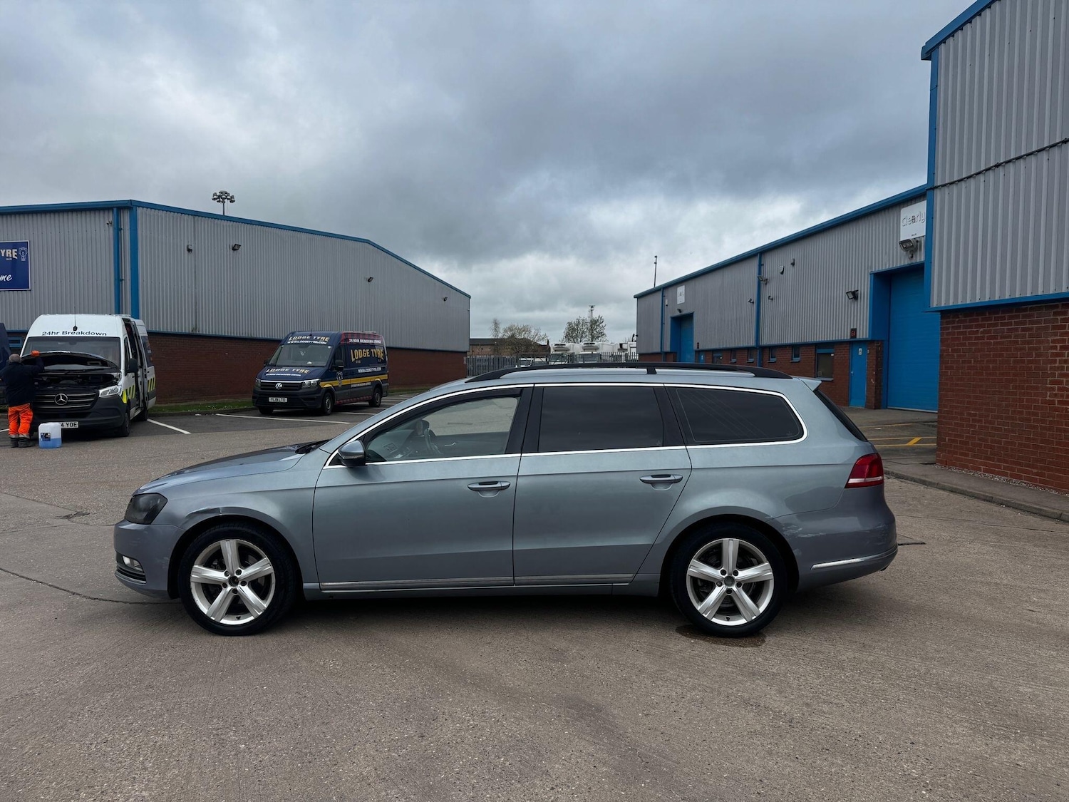 Used Volkswagen Passat 2011 for sale - 78128092: Photo 3