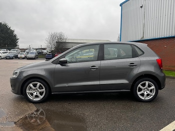 Used Volkswagen Polo 2011 for sale - 77291582: Photo
