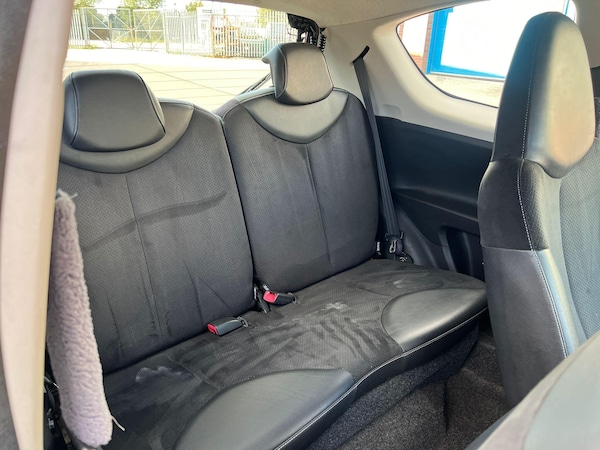 Used Toyota AYGO 2012 for sale - 76072427: Photo 18