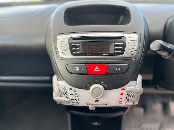 Used Toyota AYGO 2012 for sale - 76072427: Photo 19