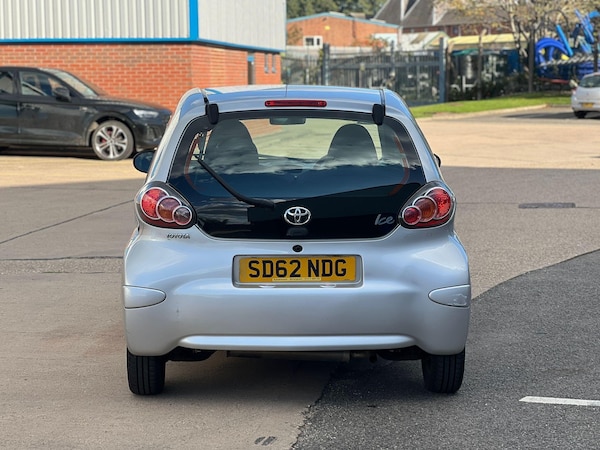 Used Toyota AYGO 2012 for sale - 76072427: Photo 2