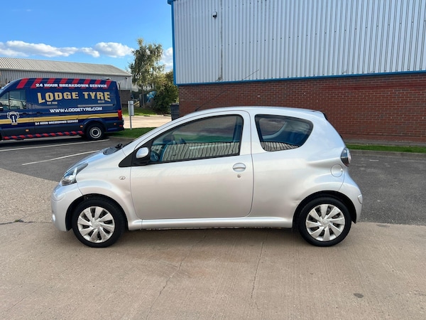 Used Toyota AYGO 2012 for sale - 76072427: Photo 3